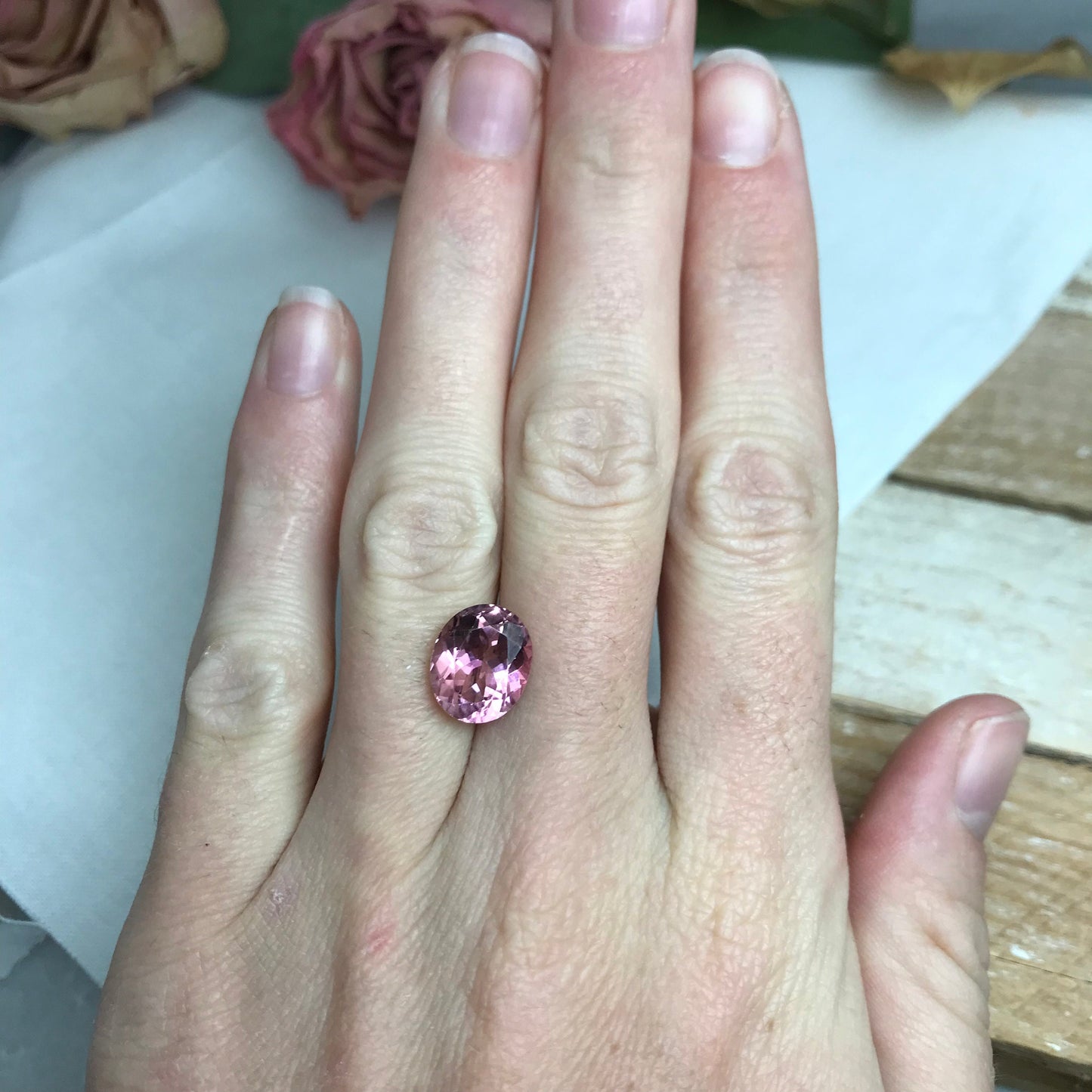 4.22 Carat Natural Pink Tourmaline 11.3x9.4mm Oval Cut, Faceted Loose Gemstone, scratched