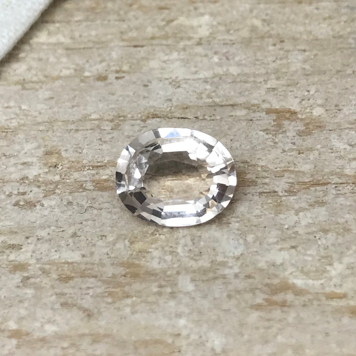 1.33 Carat Peach Morganite 8.3x6.8mm Oval Cut, Light Orangey Morganite