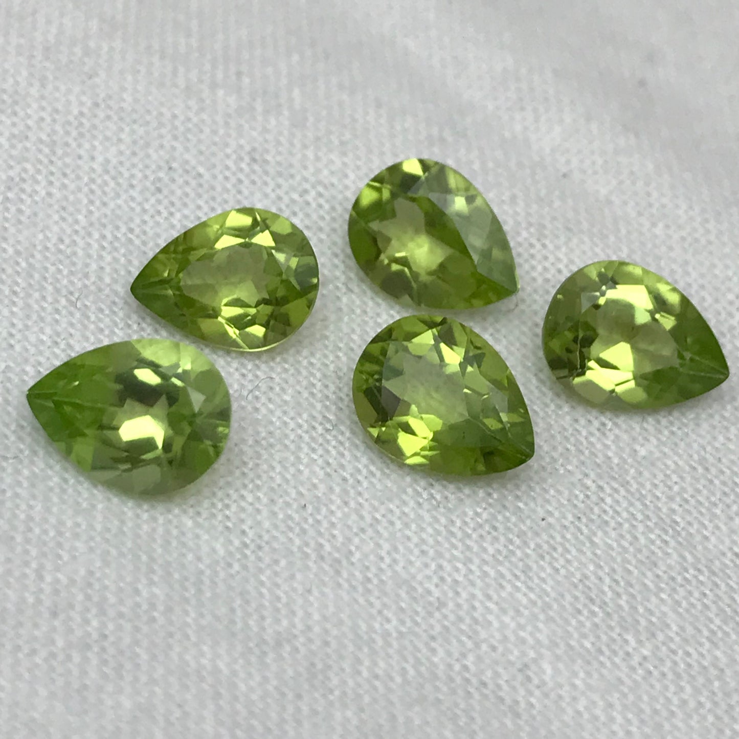 One- 8x6mm Green Peridot Pear Cut, Approx. 1 carat Loose Natural Gem, August Birthstone, Faceted Natural Peridot, Chrysolite, Olivine