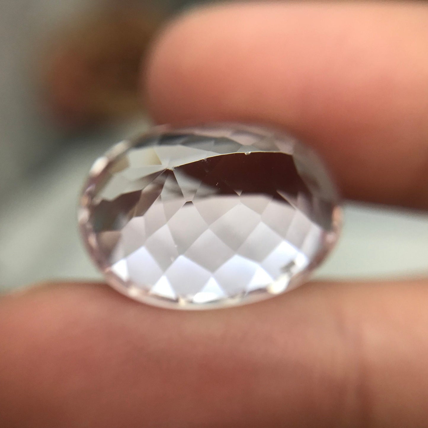 22.37 Carat Light Pink Kunzite 19.4x14.5mm Oval Cut, Spodumene, Faceted Loose Gemstone