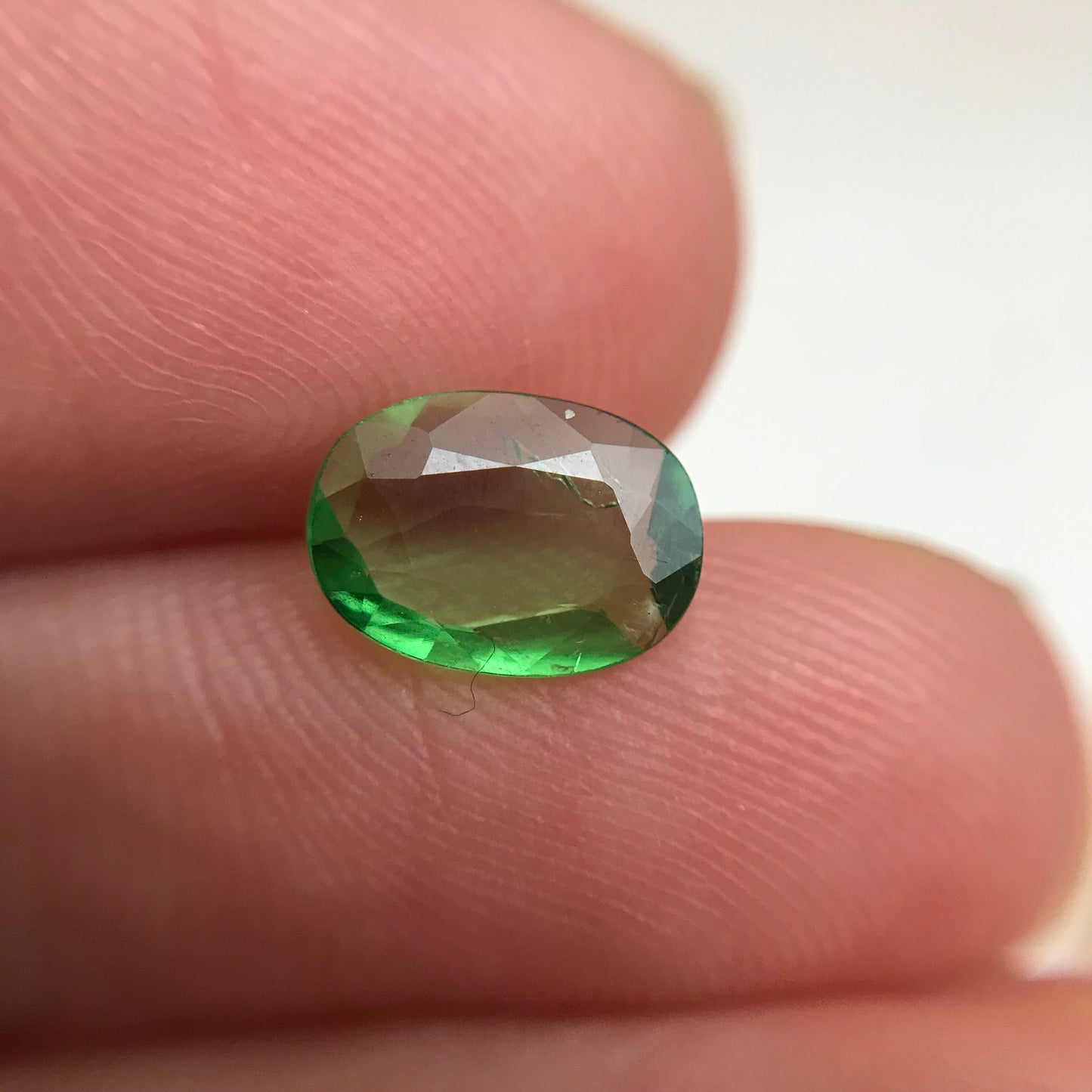 0.97 carat Natural Green Tsavorite Garnet 8.5x6mm Faceted Oval Loose Gem Green Garnet, Shallow cut