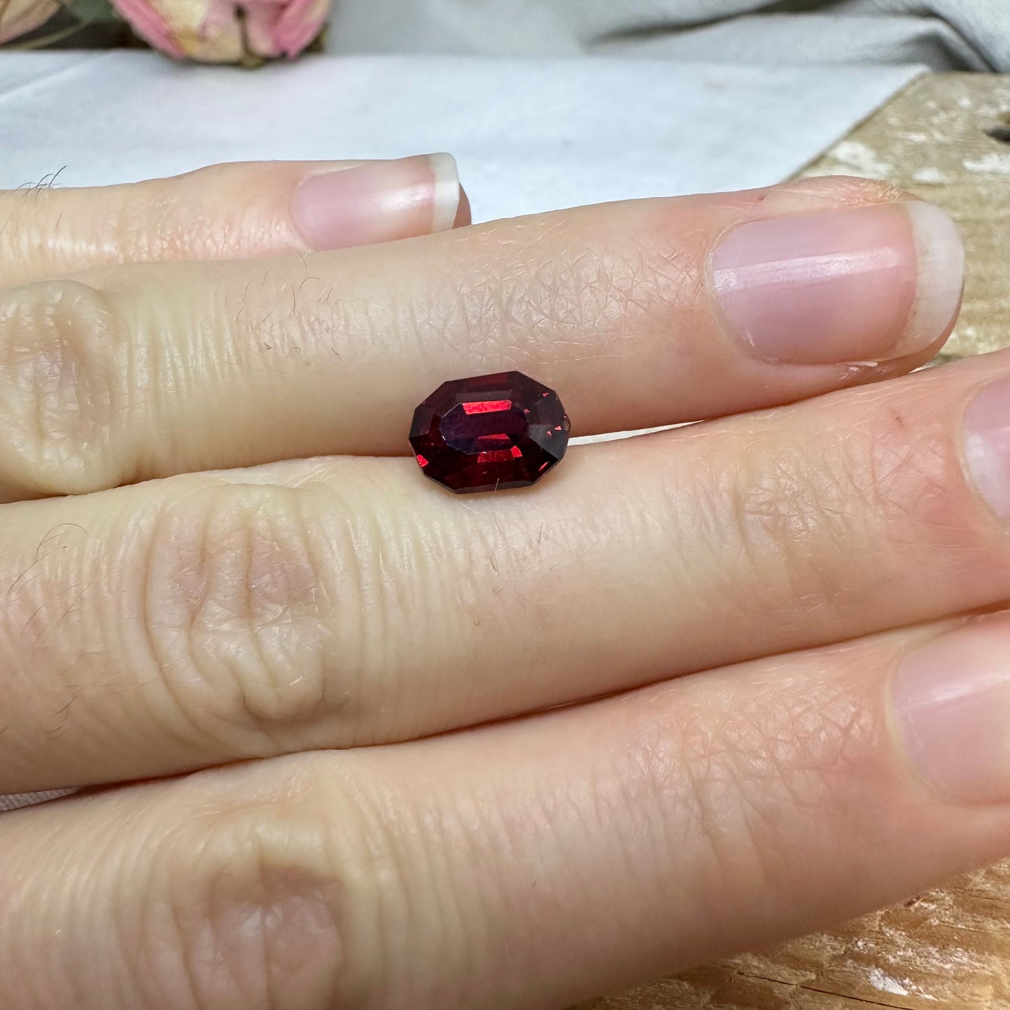 2.74 carat Natural Red Garnet, 9x6.6mm Fancy Oval Cut, Faceted Loose Gemstone