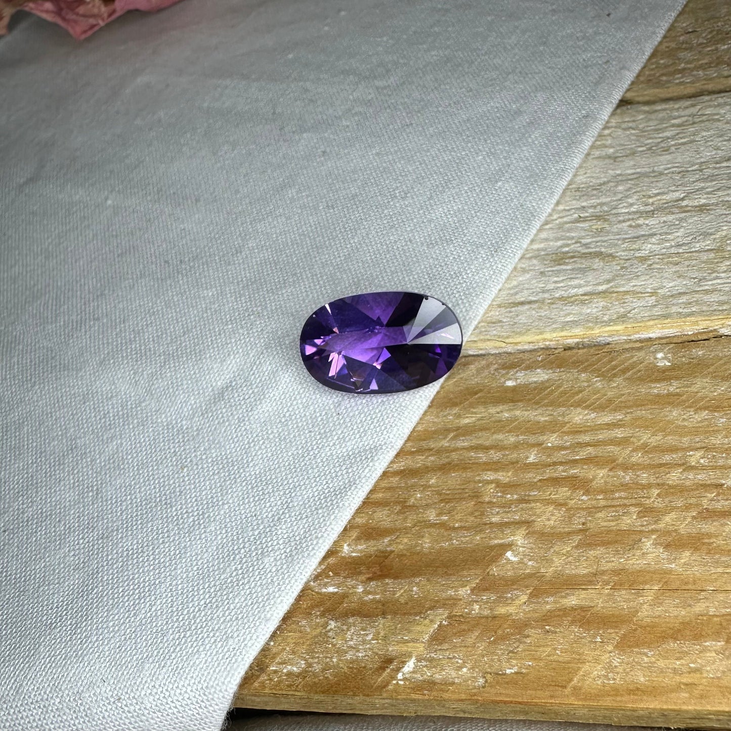 18x11mm Amethyst Fancy Oval cut, 8.65 carat Natural Quartz