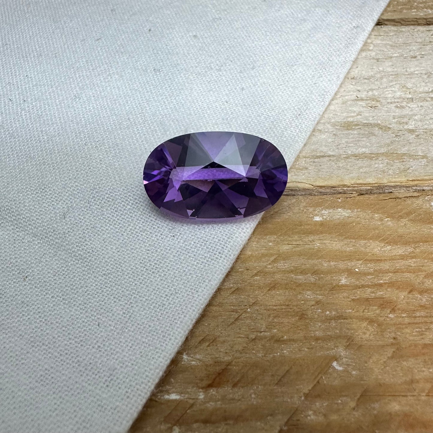 18x11mm Amethyst Fancy Oval cut, 8.65 carat Natural Quartz