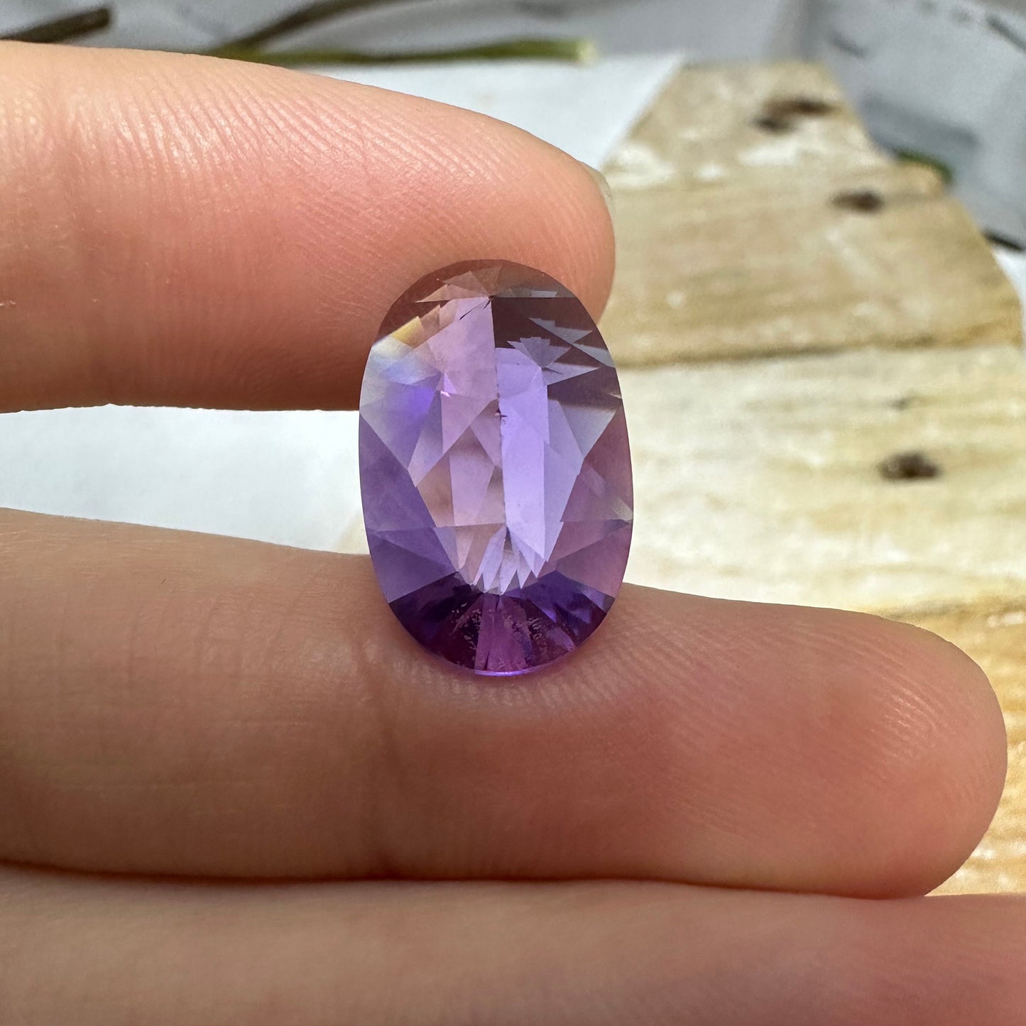 18x11mm Amethyst Fancy Oval cut, 8.65 carat Natural Quartz