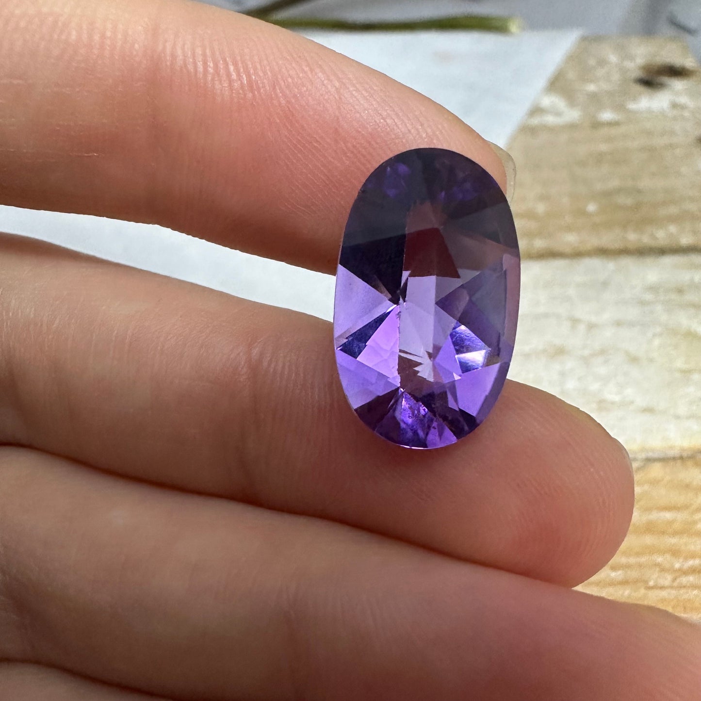 18x11mm Amethyst Fancy Oval cut, 8.65 carat Natural Quartz
