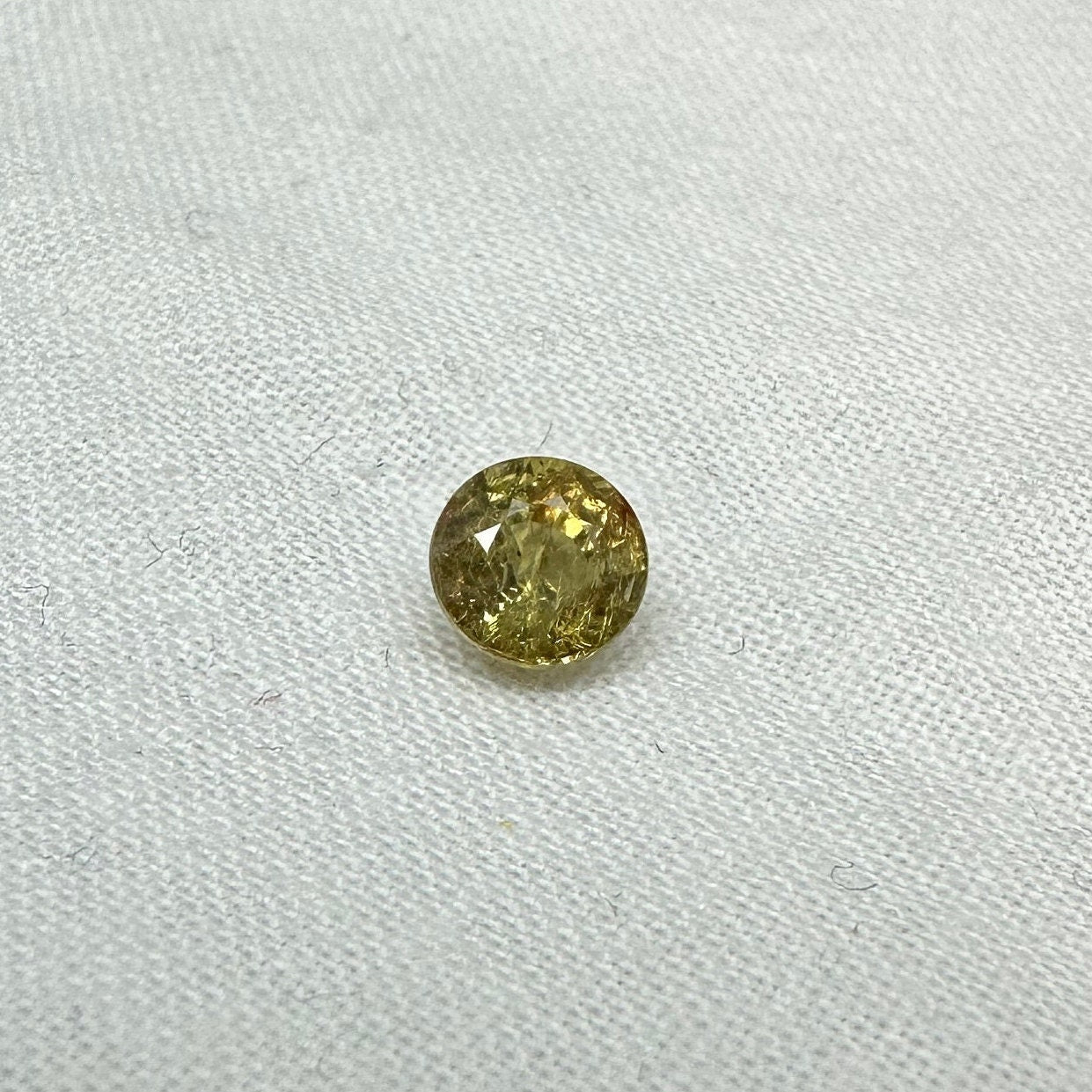 1.39 Carat Yellow Sapphire 6mm Round