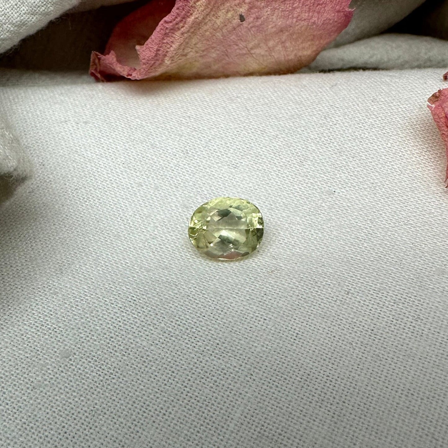 2 Carat Yellow Labradorite 8.65x7.15mm Oval