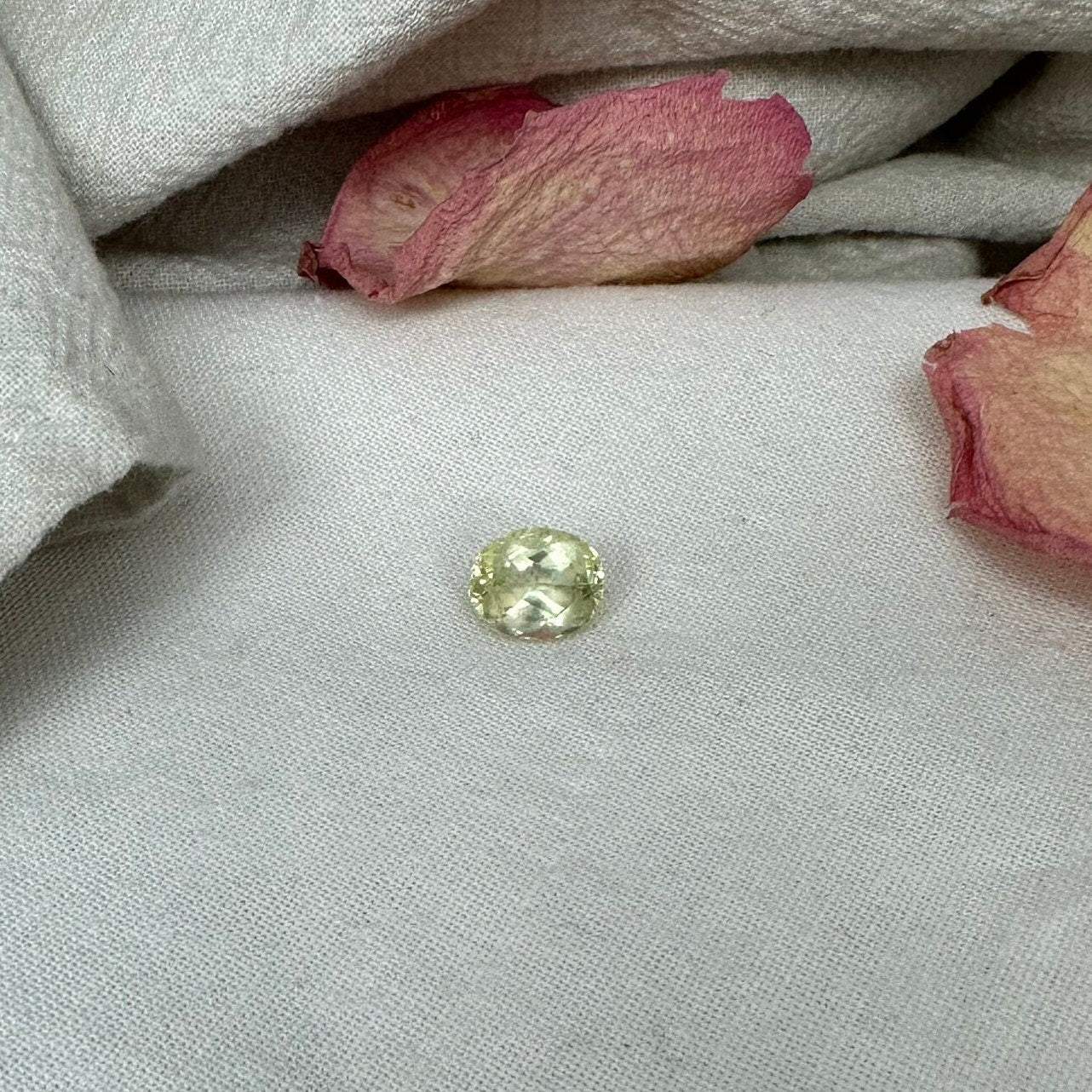 2 Carat Yellow Labradorite 8.65x7.15mm Oval