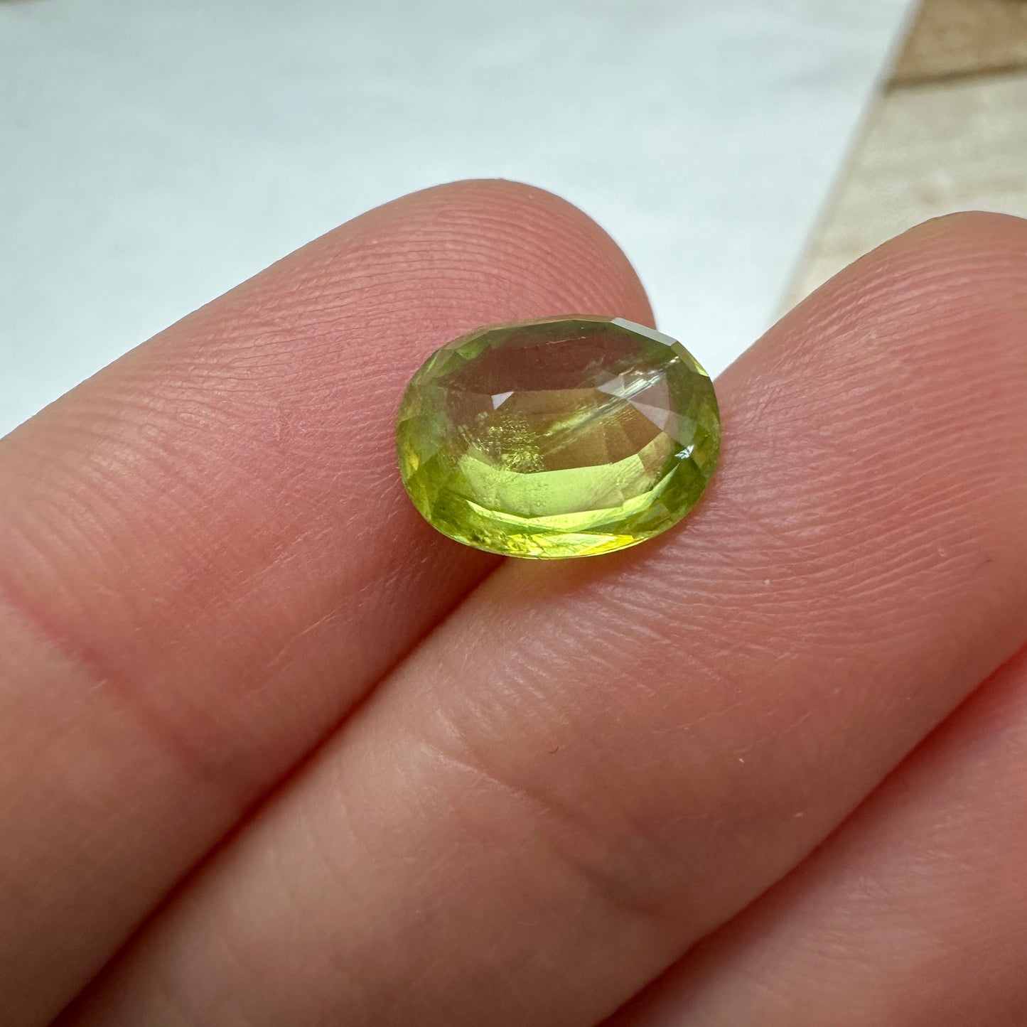 10x8mm Yellow Green Sphene 2.87 Ct, Oval Cut, Natural Sphene, Faceted Loose Titanite with Fire