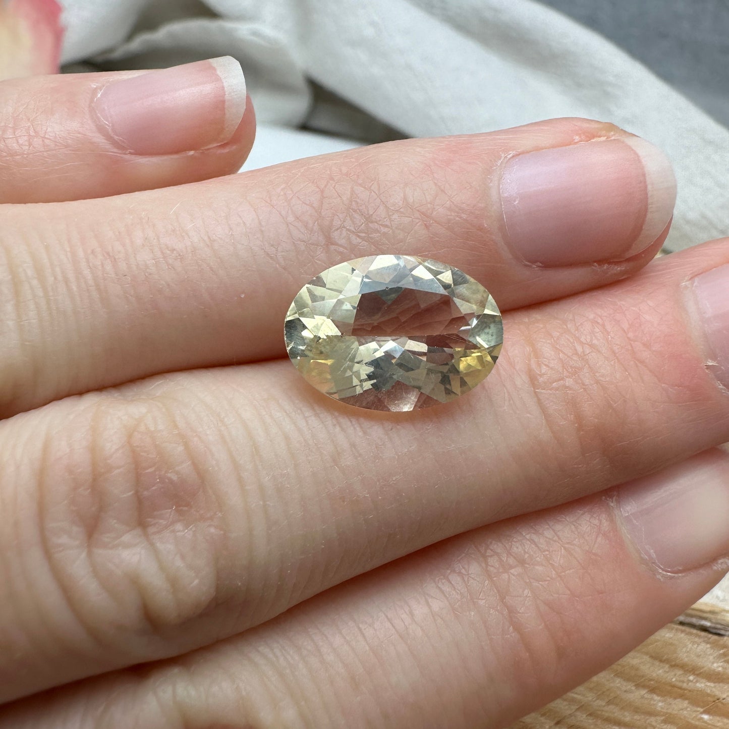 14x10mm Yellow Labradorite, Oval Cut Pale Sunstone, 4.77 Carat Loose Faceted Gemstone