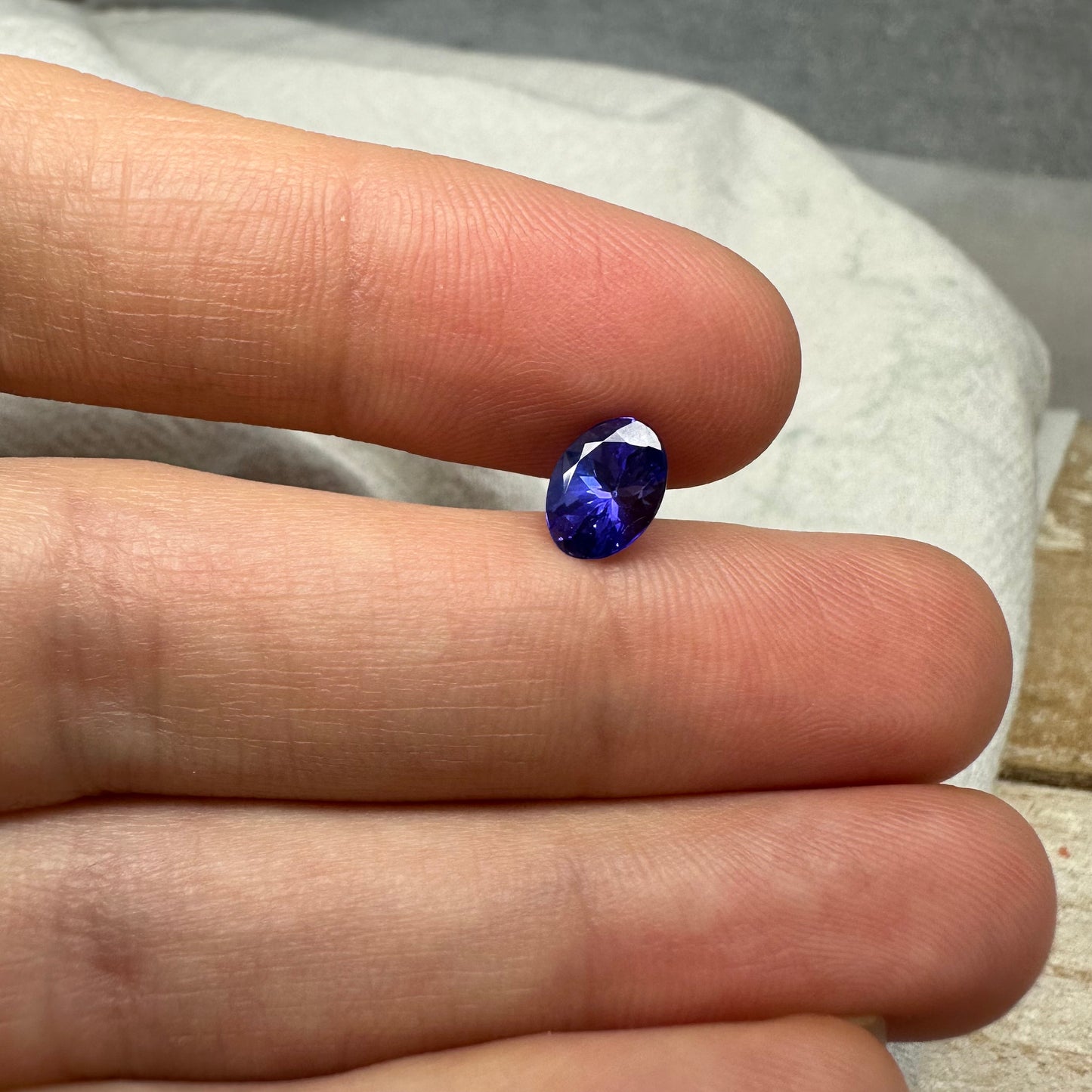 1.13 Carat Tanzanite 7.4x5.5mm Oval Cut, Bluish Violet