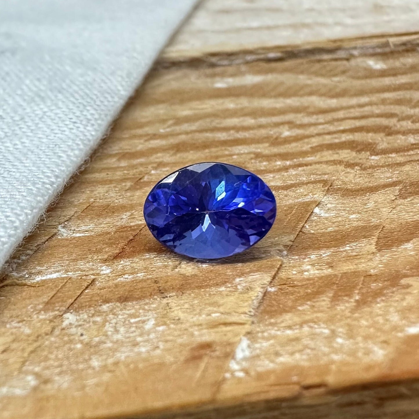 1.13 Carat Tanzanite 7.4x5.5mm Oval Cut, Bluish Violet