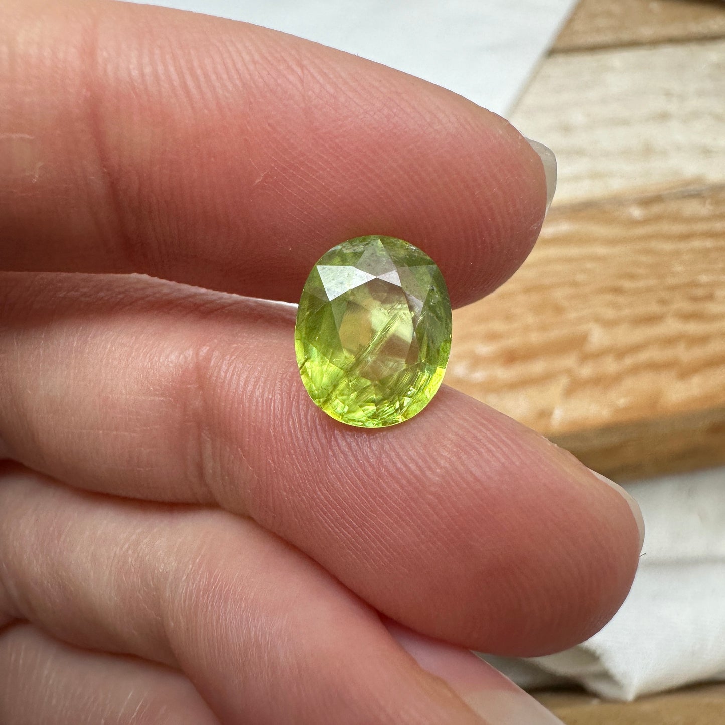 10x8mm Yellow Green Sphene 2.87 Ct, Oval Cut, Natural Sphene, Faceted Loose Titanite with Fire