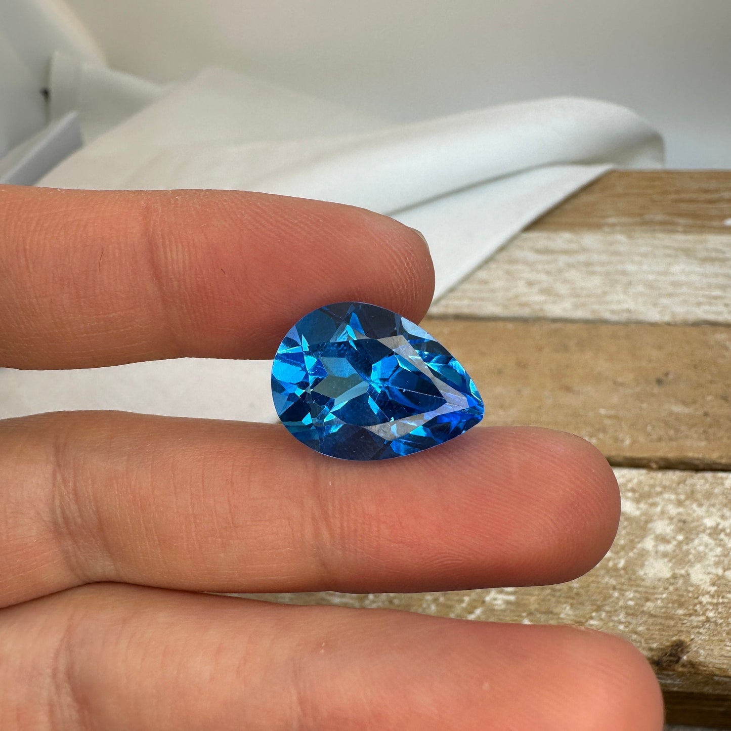 18x13mm Swiss Blue Topaz, Pear Cut, 15.35 carat Loose Faceted Gem, Natural Topaz