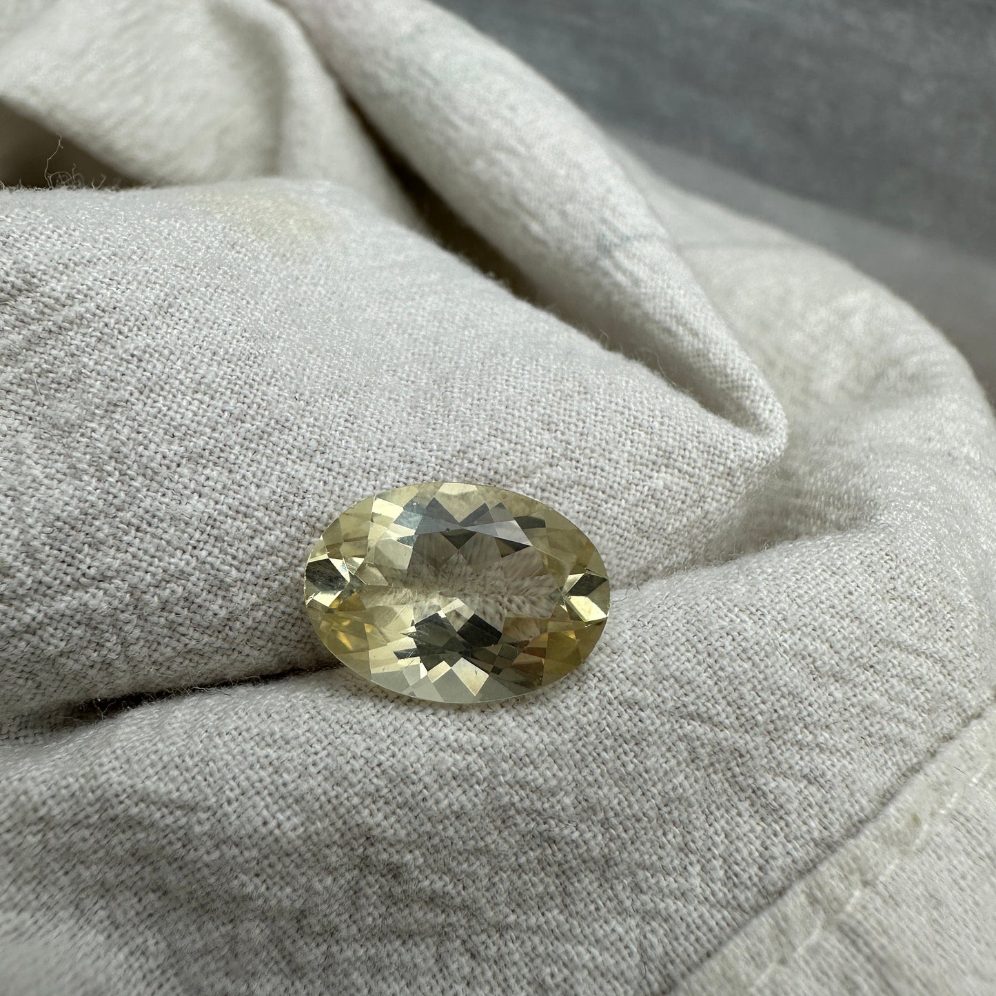 14x10mm Yellow Labradorite, Oval Cut Pale Sunstone, 4.77 Carat Loose Faceted Gemstone