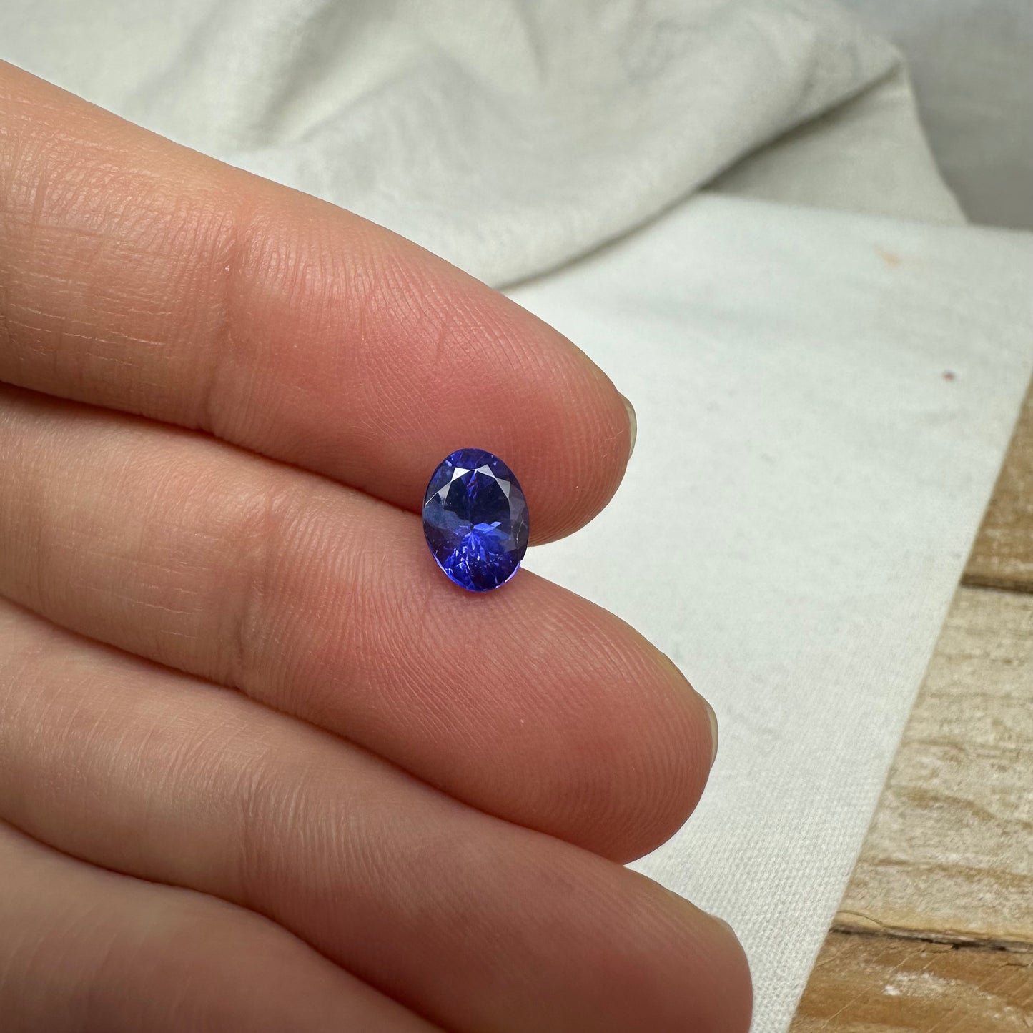 1.13 Carat Tanzanite 7.4x5.5mm Oval Cut, Bluish Violet