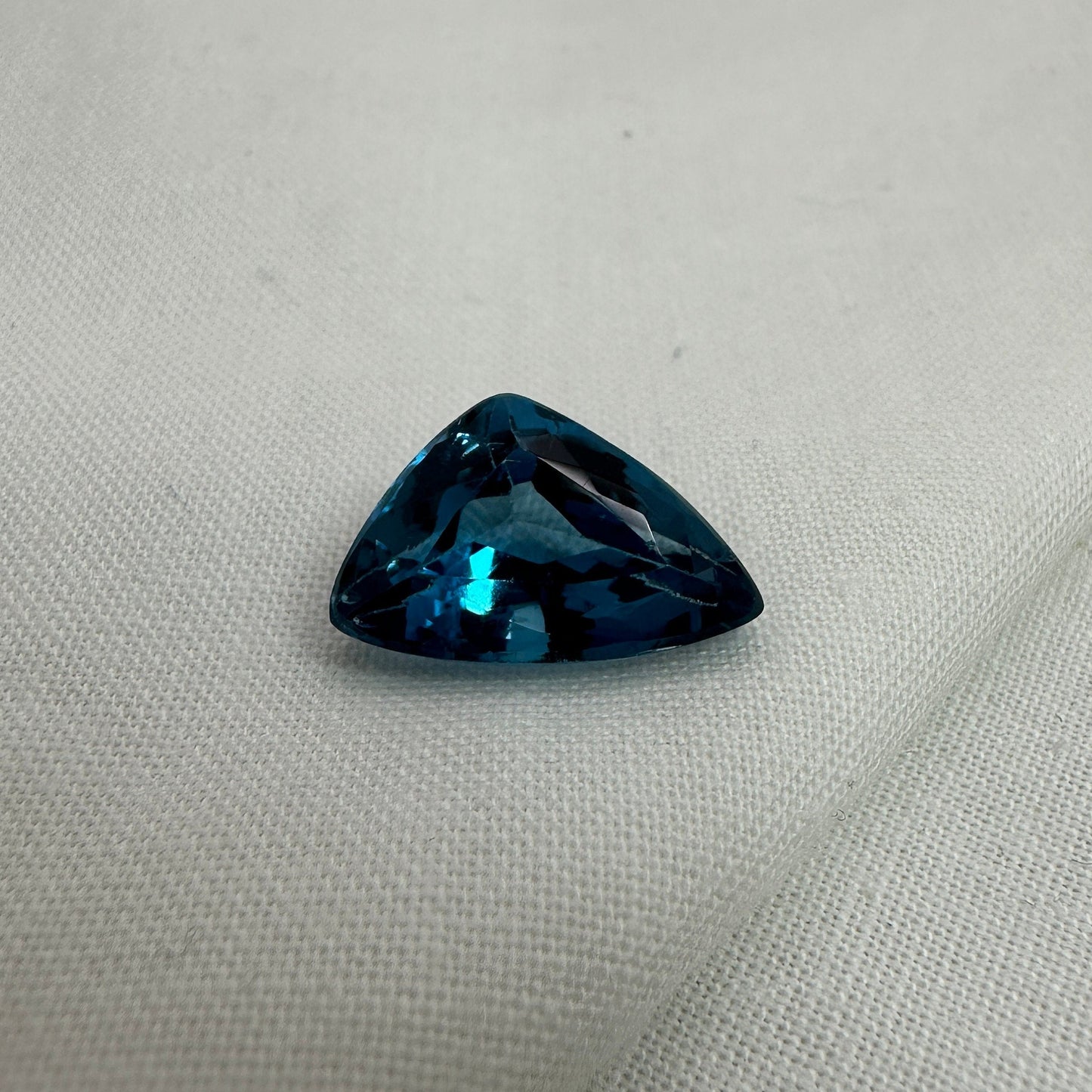 8.92 Ct London Blue Topaz 16.4x10.7mm Freeform Trillion Cut Loose Gem Faceted Deep Blue, December Birthstone