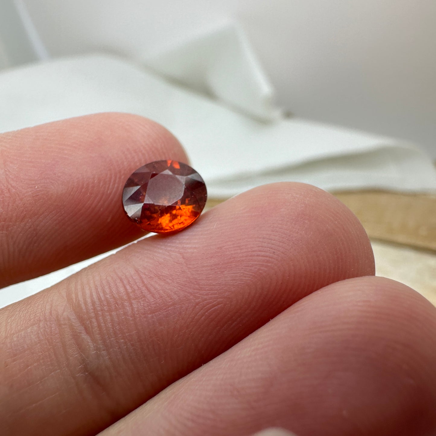 7.7mm Natural Orange Spessartite Garnet 2.30 Carat, Round Cut,  Faceted Loose Gemstone, Red Orange Garnet