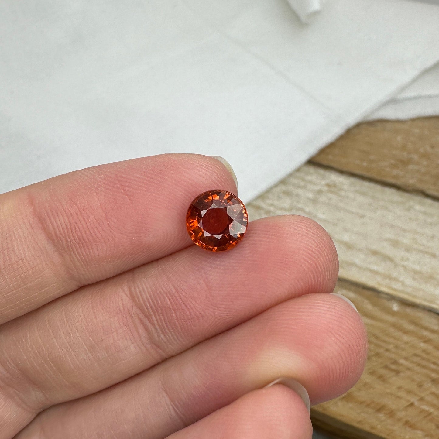 7.7mm Natural Orange Spessartite Garnet 2.30 Carat, Round Cut,  Faceted Loose Gemstone, Red Orange Garnet