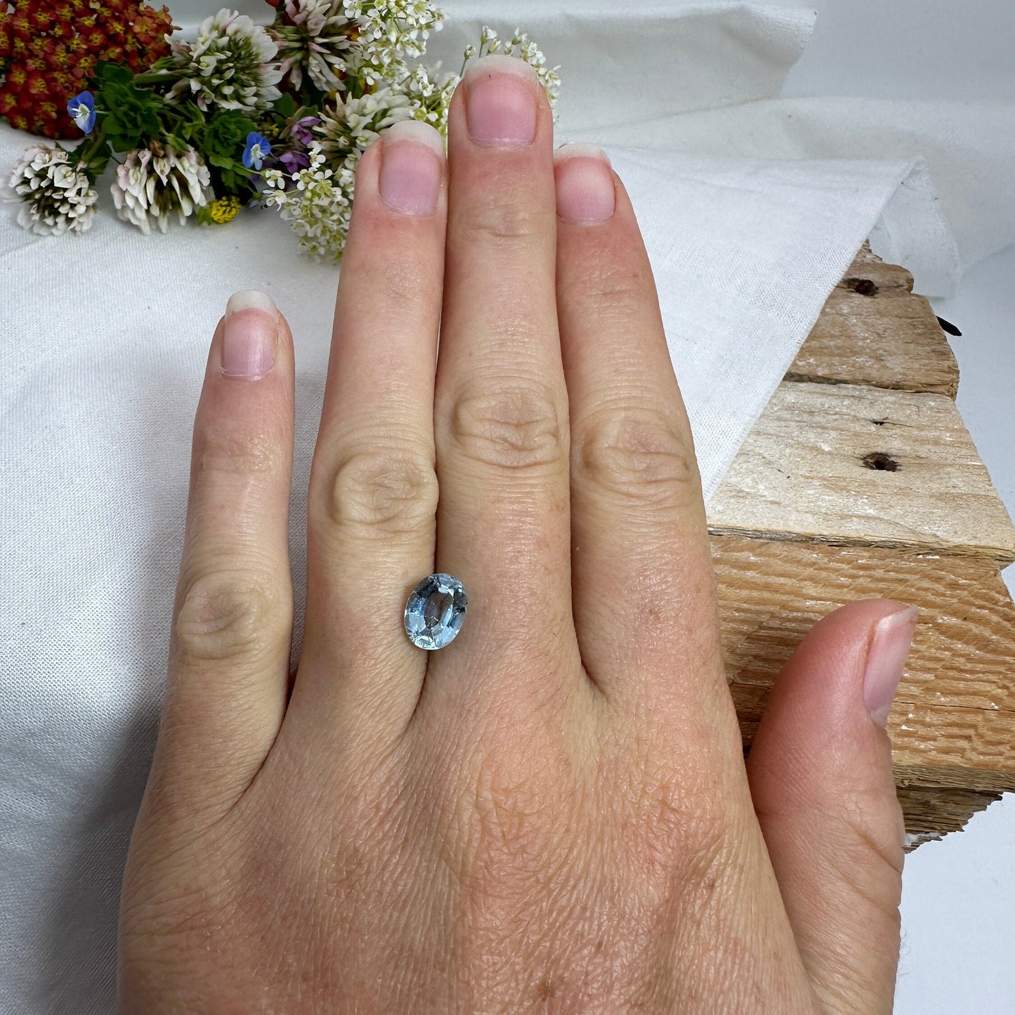 2 Carat Aquamarine 9x7mm Oval Cut, Faceted Loose