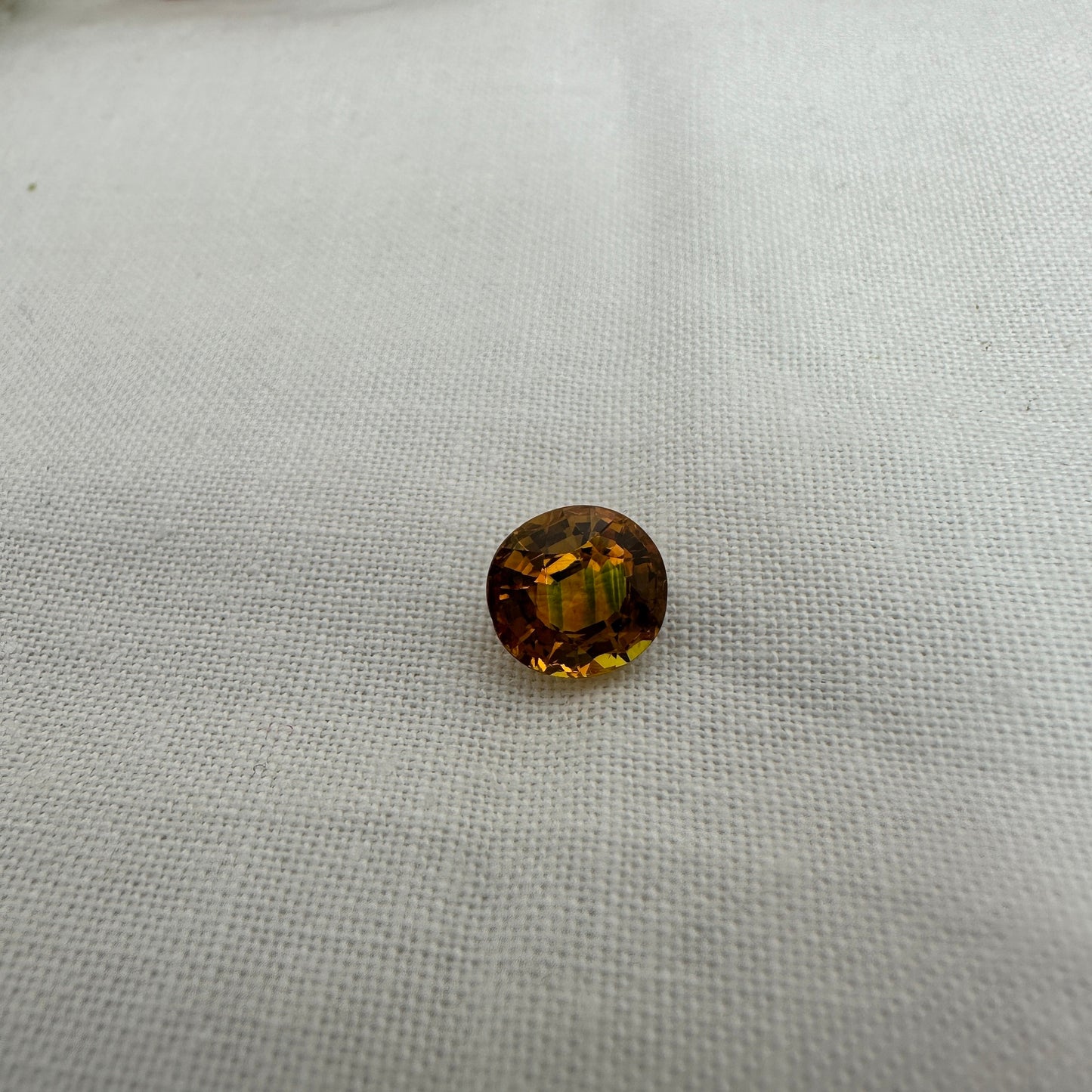 2 Carat Sapphire 7.5x7.1mm Oval Cut, Heat Treated, Yellow Orange, Faceted Loose Australian Sapphire