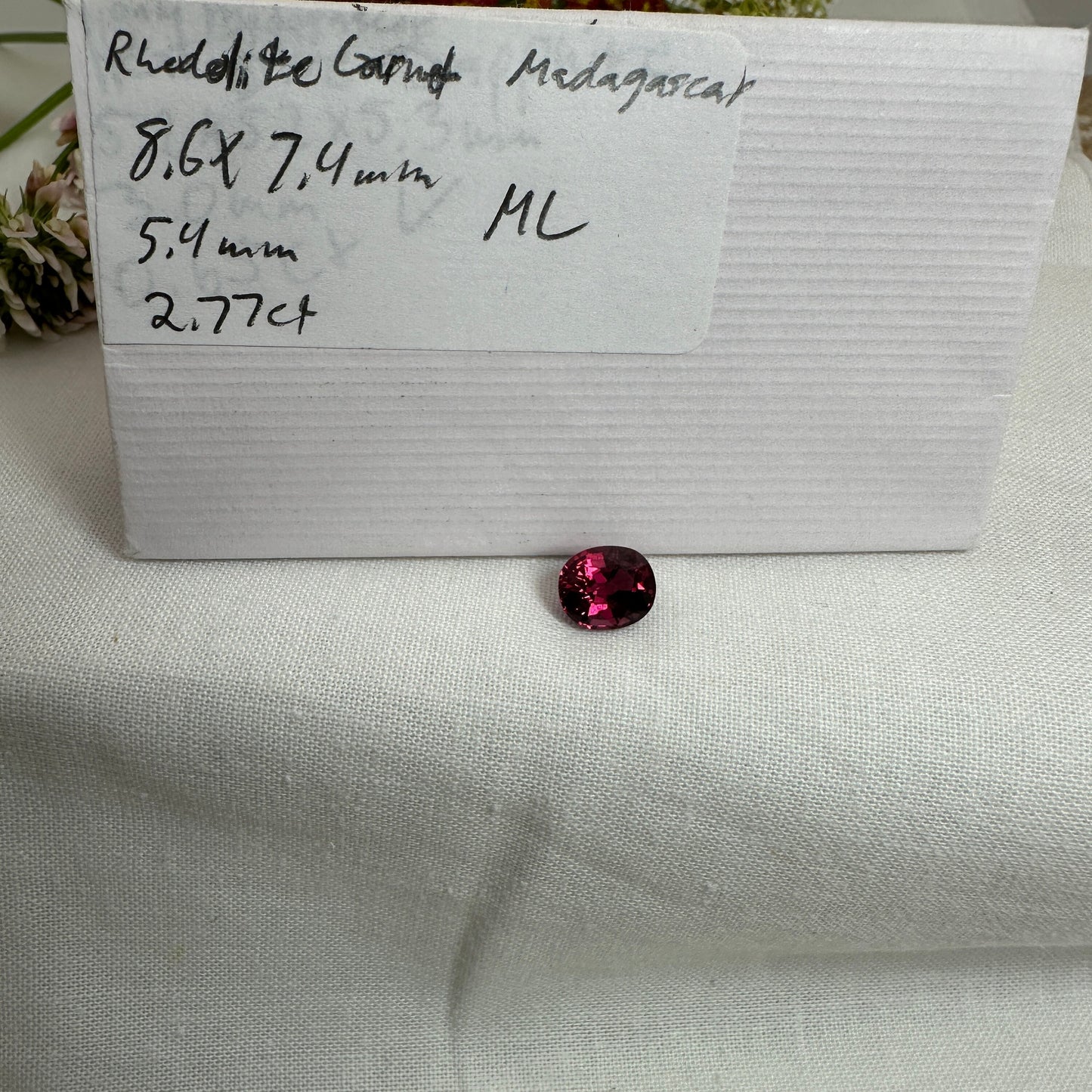 Pretty Rhodolite Garnet 2.8 Carat 8.6x7.4mm Oval Cut, Facet Loose Purple Garnet