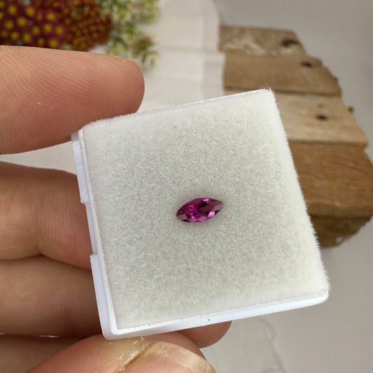 VVS 5.5x2.6mm Red Beryl Marquise Cut 0.12 Carat, Faceted Natural Utah Red Beryl, Bixbite