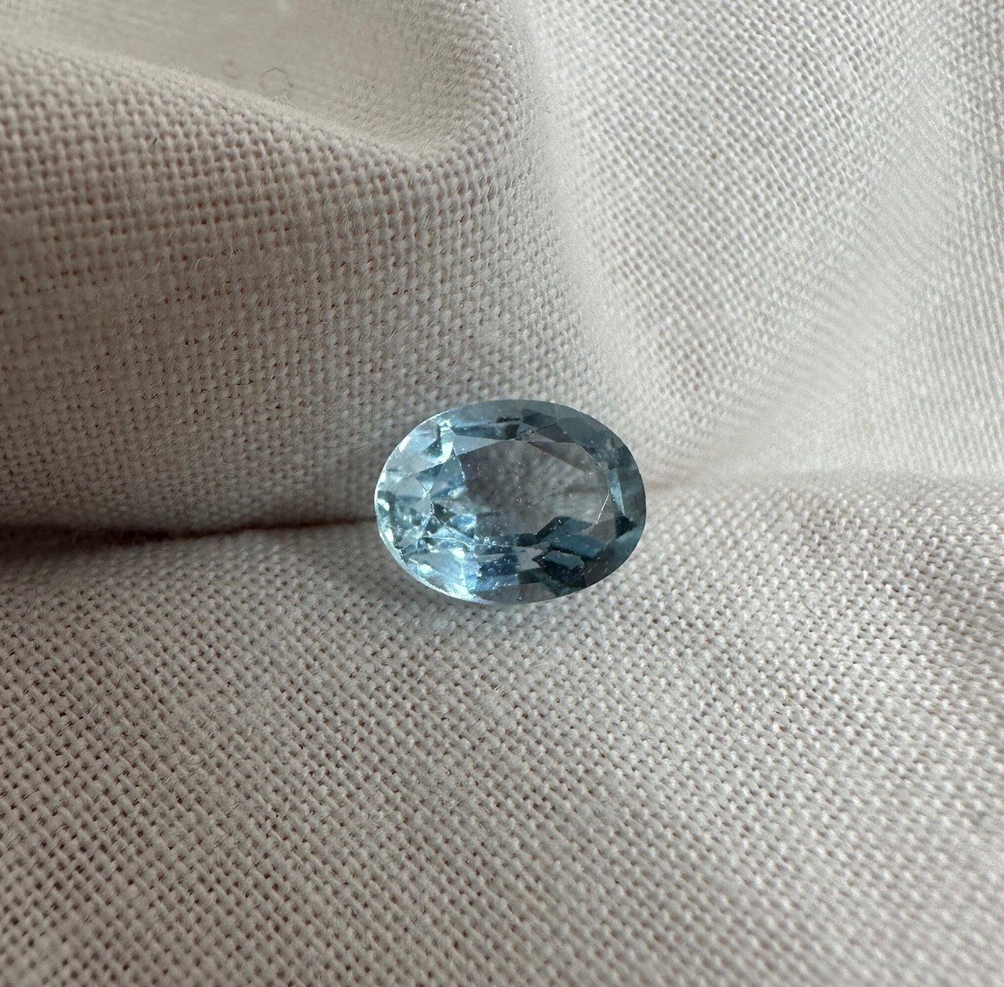 2 Carat Aquamarine 9x7mm Oval Cut, Faceted Loose