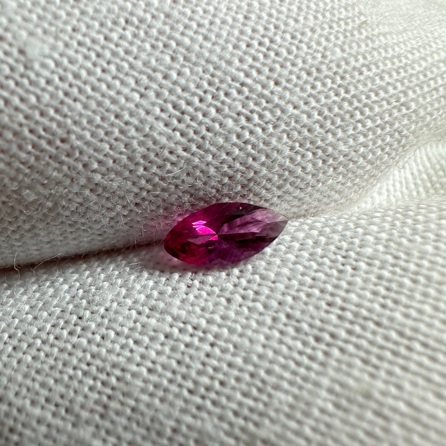 VVS 5.5x2.6mm Red Beryl Marquise Cut 0.12 Carat, Faceted Natural Utah Red Beryl, Bixbite