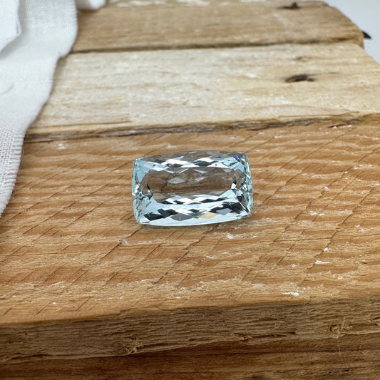 6.77 Carat Blue Aquamarine 15.1x9.4mm Rectangle Cushion Cut, Faceted Loose Gemstone