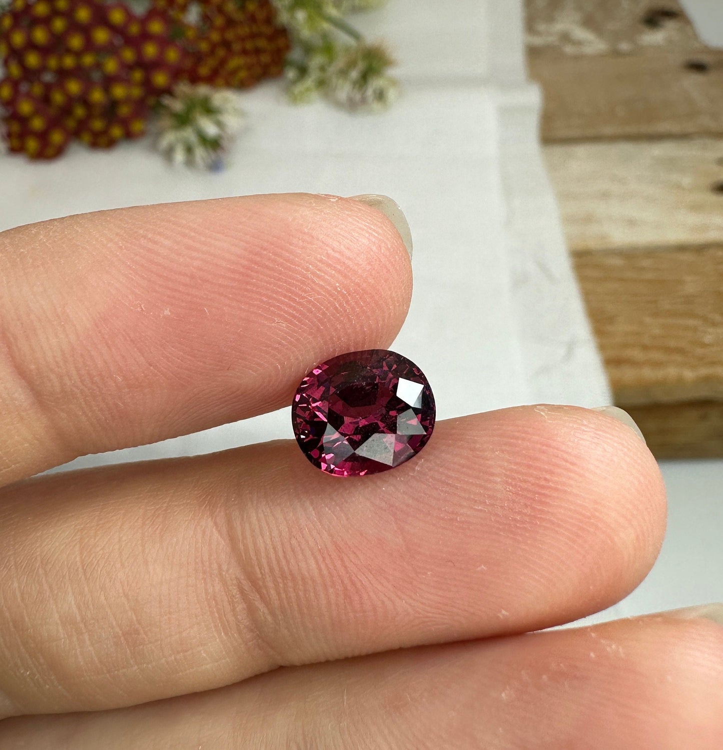 Pretty Rhodolite Garnet 2.8 Carat 8.6x7.4mm Oval Cut, Facet Loose Purple Garnet