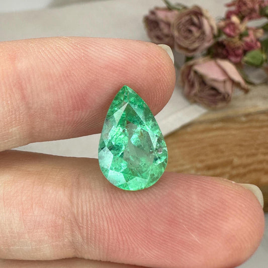 Columbian Emerald 3.79 Carats 14.1x9.35mm Pear Cut, Faceted Loose Natural