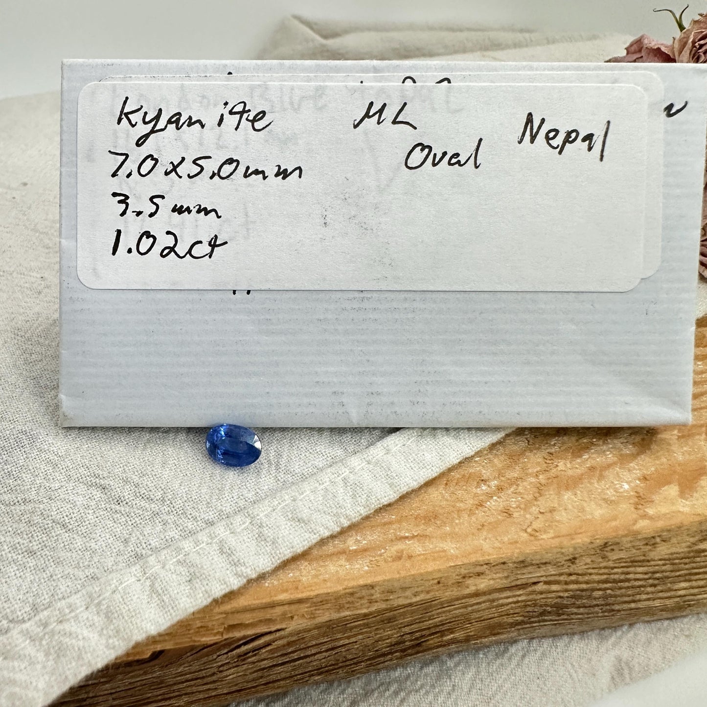 7x5mm Blue Kyanite 1 Carat Oval Cut, Faceted Loose