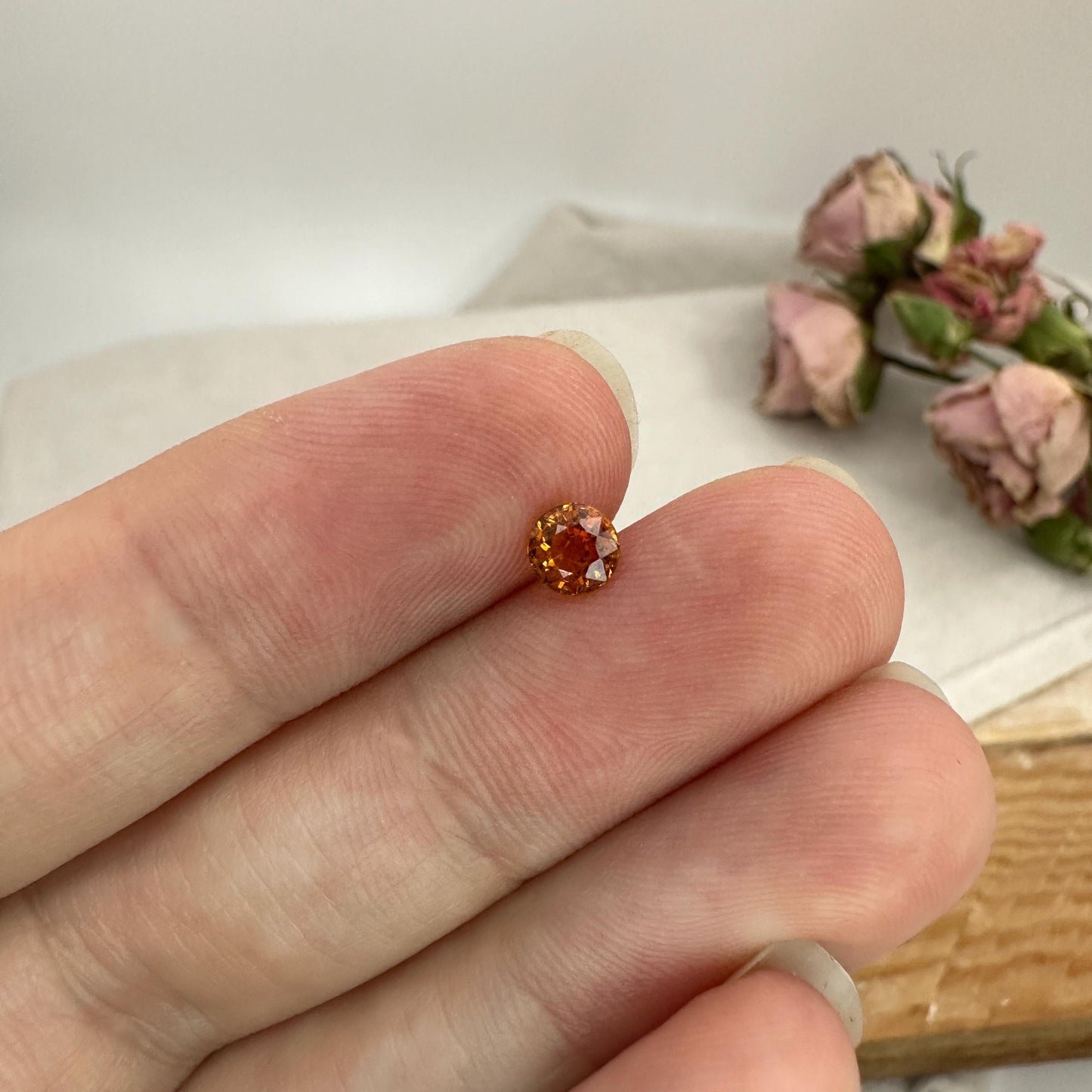 0.65 Carat Spessartite Garnet 4.5mm Round Cut, Faceted Loose Orange Garnet
