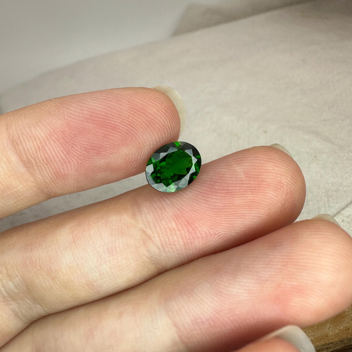 9x7mm Green Chrome Diopside 1.6 Carat Oval Cut, Faceted Loose Gemstone
