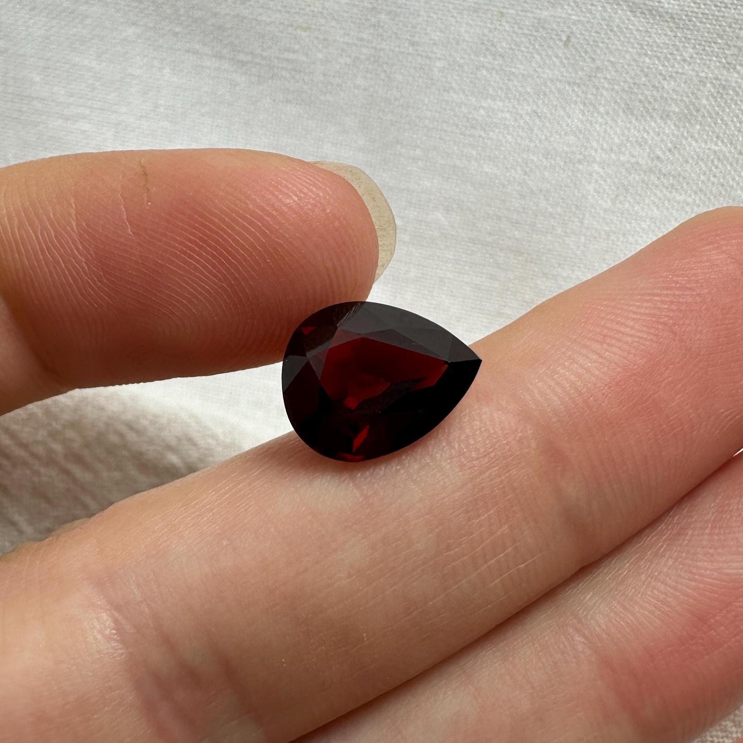 4.41 Ct Red Garnet, 11.5x9.5mm Pear cut, Natural Deep Red Garnet