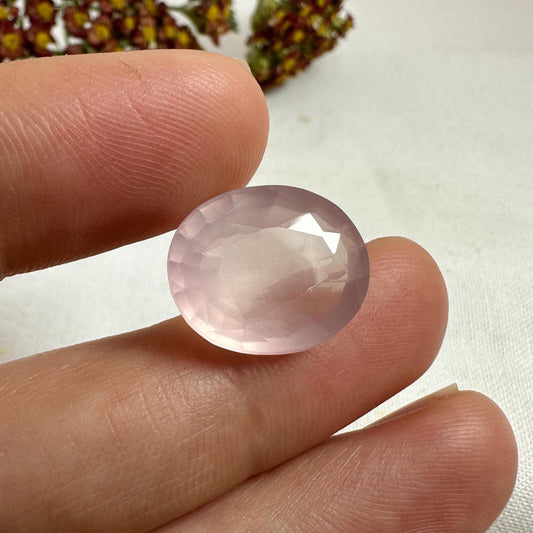 15x13mm Oval Rose Quartz, 9 carat Loose Gem, Faceted Pink Gemstone