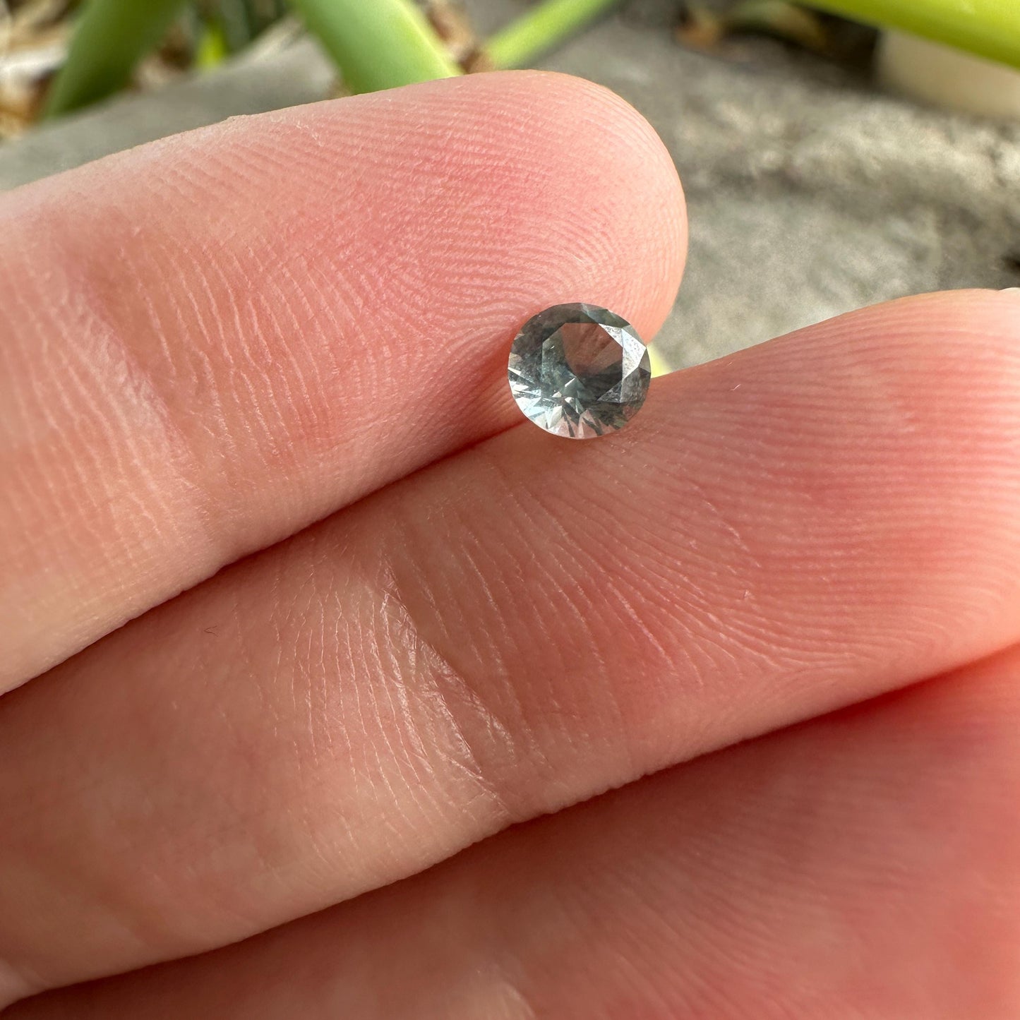 0.60 Carat Greenish Yellow Montana Sapphire 5mm Round Cut, Natural Unheated Faceted Loose