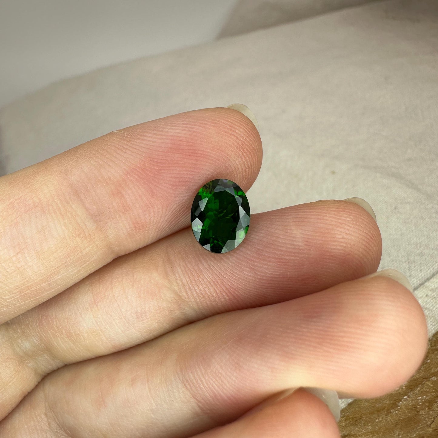 9x7mm Green Chrome Diopside 1.6 Carat Oval Cut, Faceted Loose Gemstone