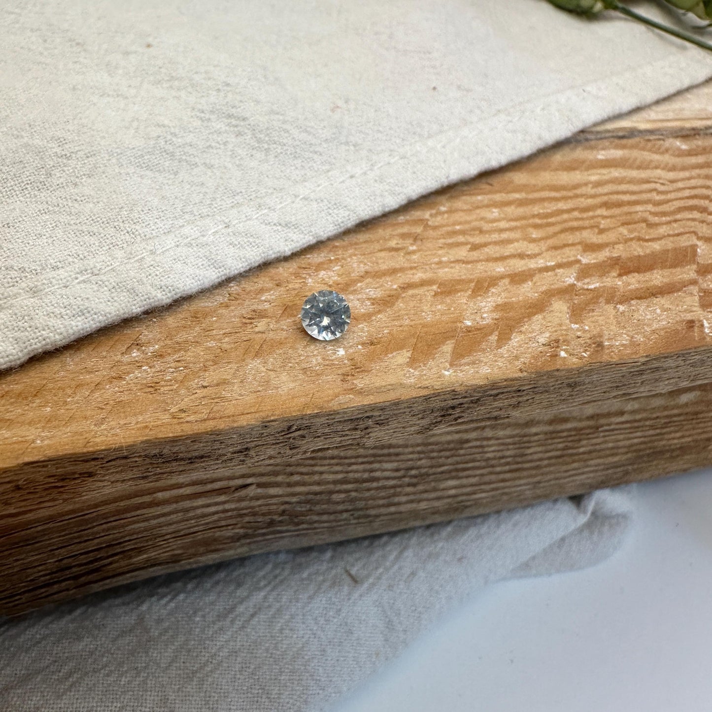 0.41 Carat Light Blue Montana Sapphire 4.35mm Round Cut, Natural Unheated Faceted Loose