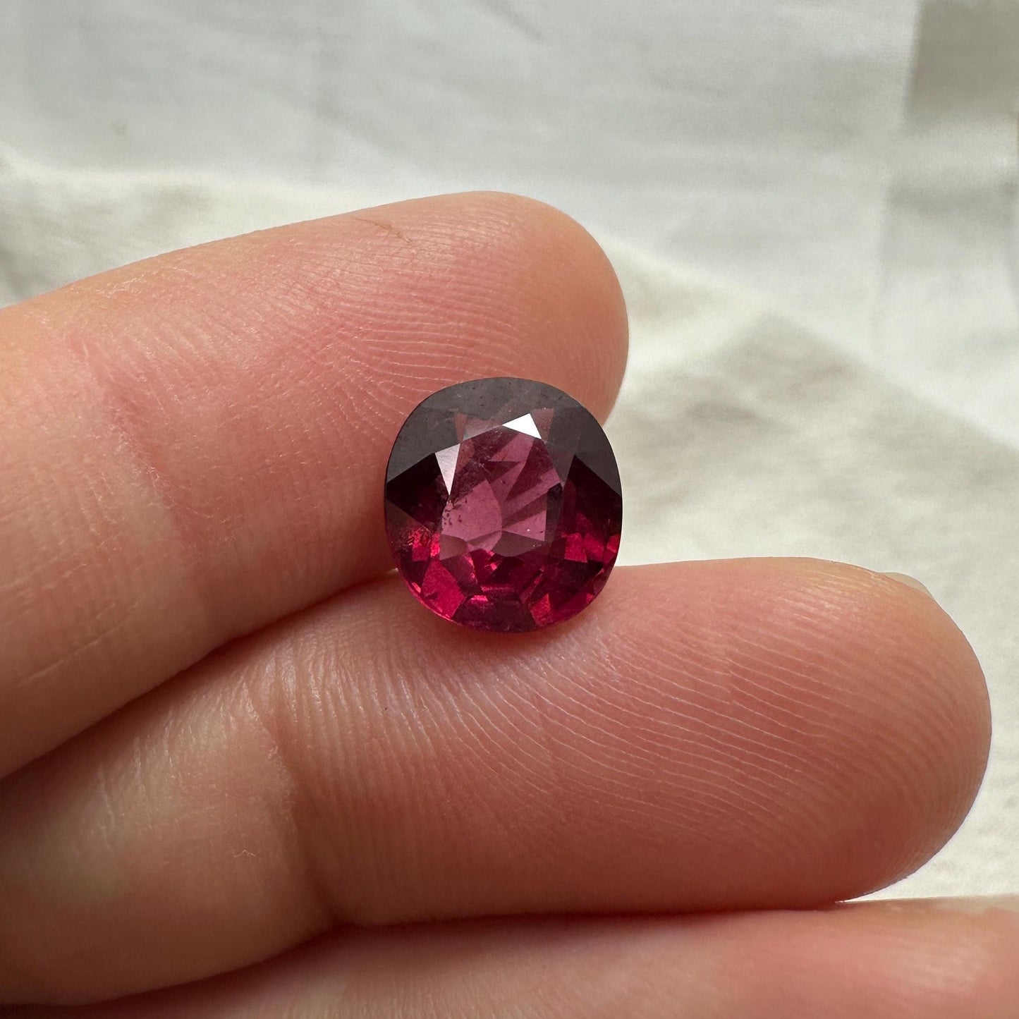 3.99 carat Natural Rhodolite Garnet, 9.7x8.9mm Purple Pink Garnet, Faceted Oval Cut Raspberry Garnet