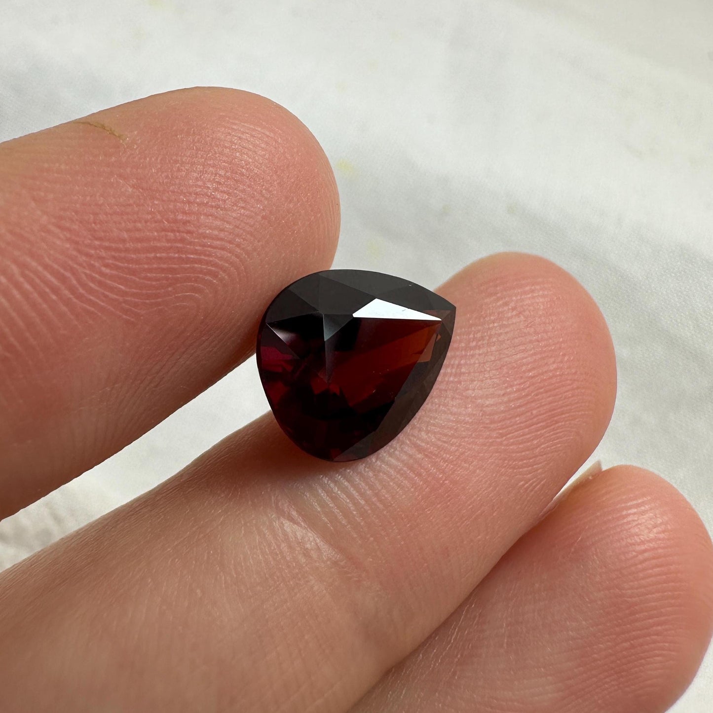 4.41 Ct Red Garnet, 11.5x9.5mm Pear cut, Natural Deep Red Garnet