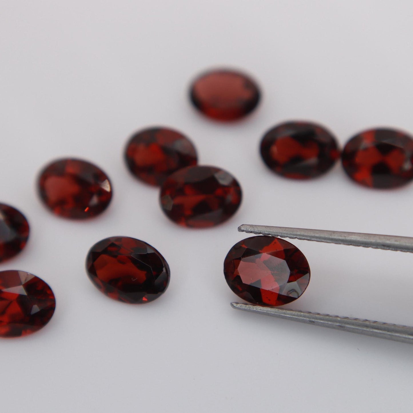 One Red Garnet 8x6mm Oval Cut, Faceted Loose Gemstone