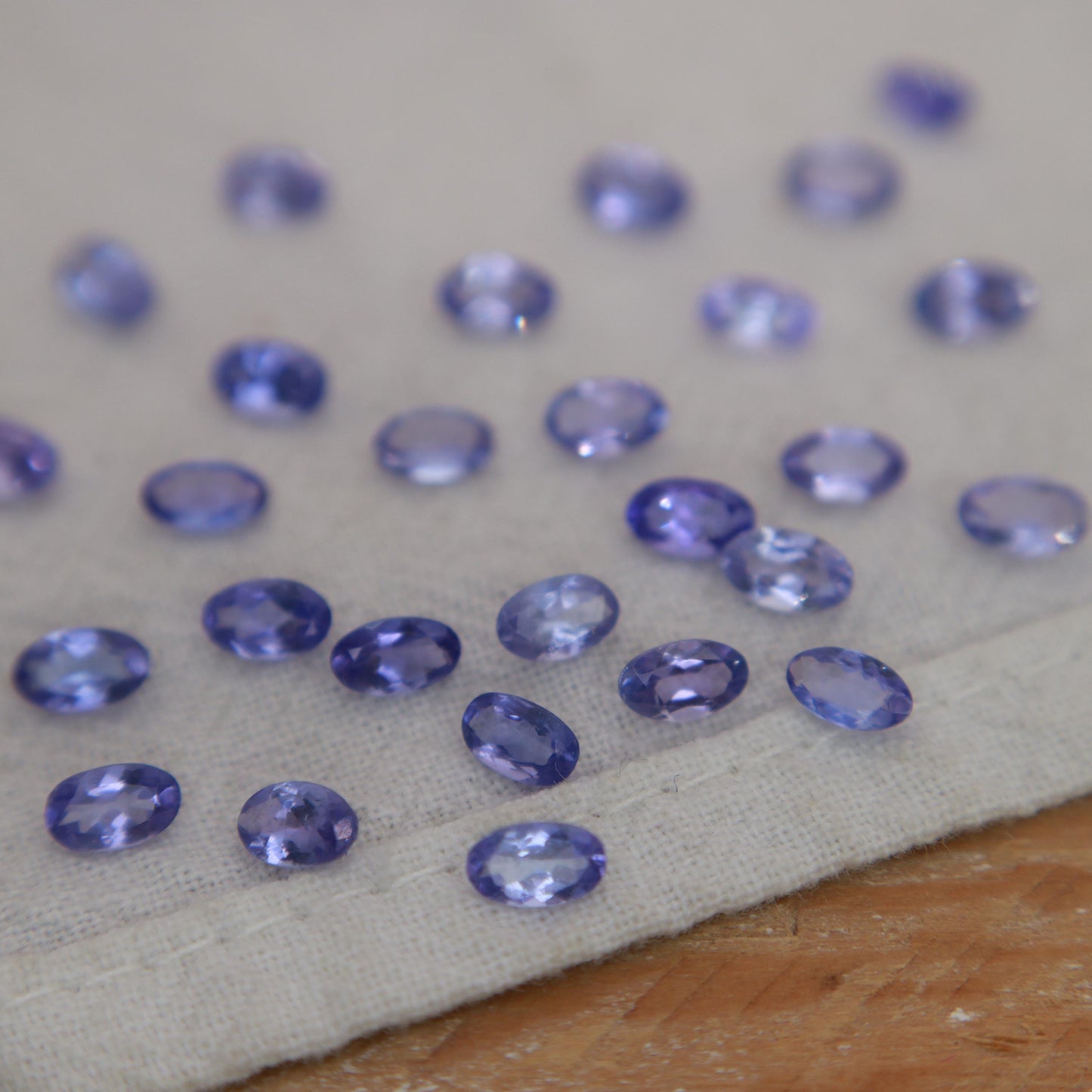 One 5x3mm Tanzanite Oval Cut, Faceted Loose Violet Gemstone, Natural Tanzanite, Zoisite