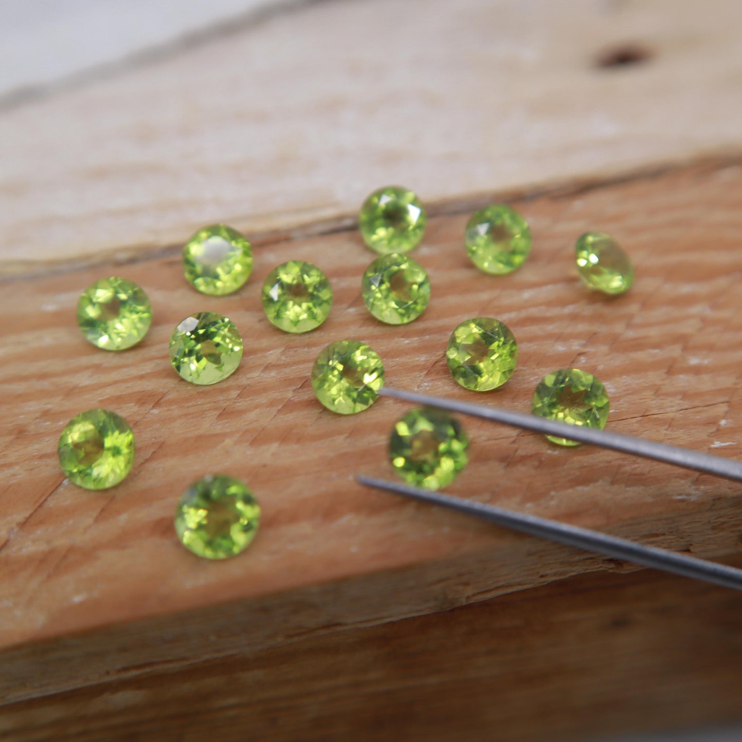 One 6mm Round Peridot, Faceted Loose Green Peridot