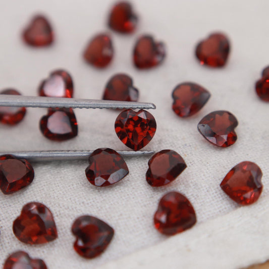 One 5mm Red Garnet Heart Cut, Faceted Loose Gemstone for Jewelry Setting