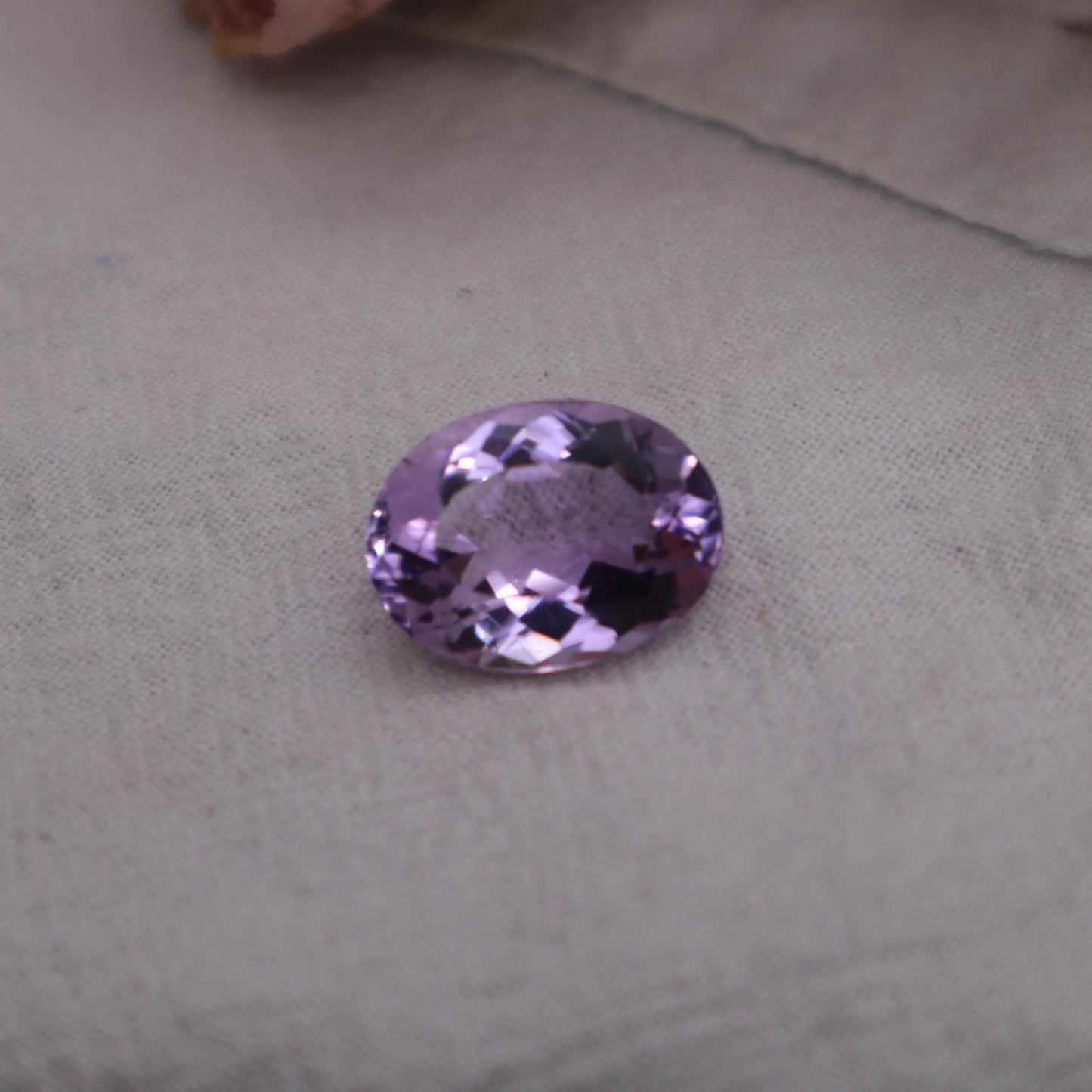 7.71 ct Light Purple Amethyst, 15.6x11.8mm Oval, Loose Gem Reclaimed/Recycled Gemstone