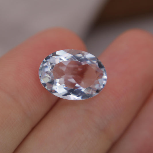 5.19 carat Light Blue Aquamarine 14x10.2mm Oval Cut, Faceted Loose Gemstone