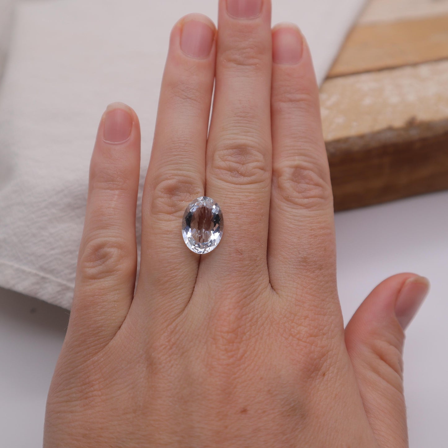 5.19 carat Light Blue Aquamarine 14x10.2mm Oval Cut, Faceted Loose Gemstone